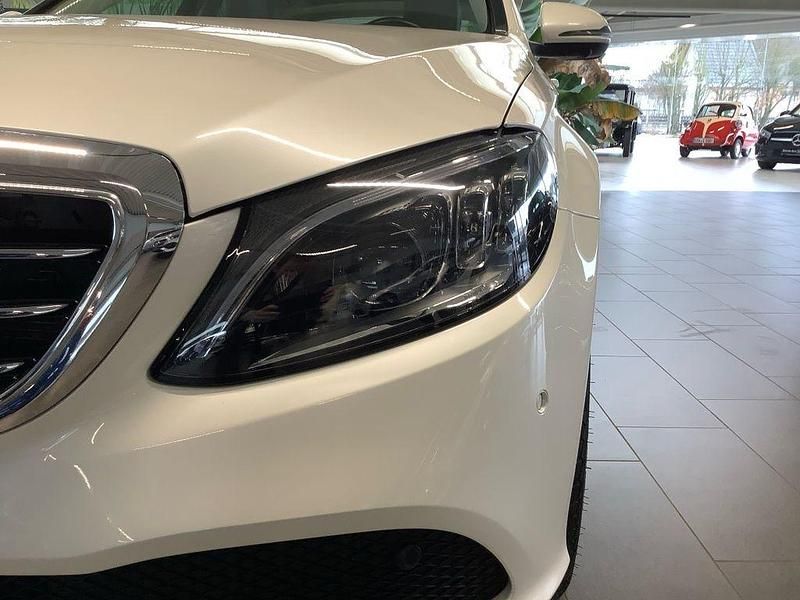 Gebraucht Mercedes C300e 306 PS (225 kW) 2020 Weiß Limousine