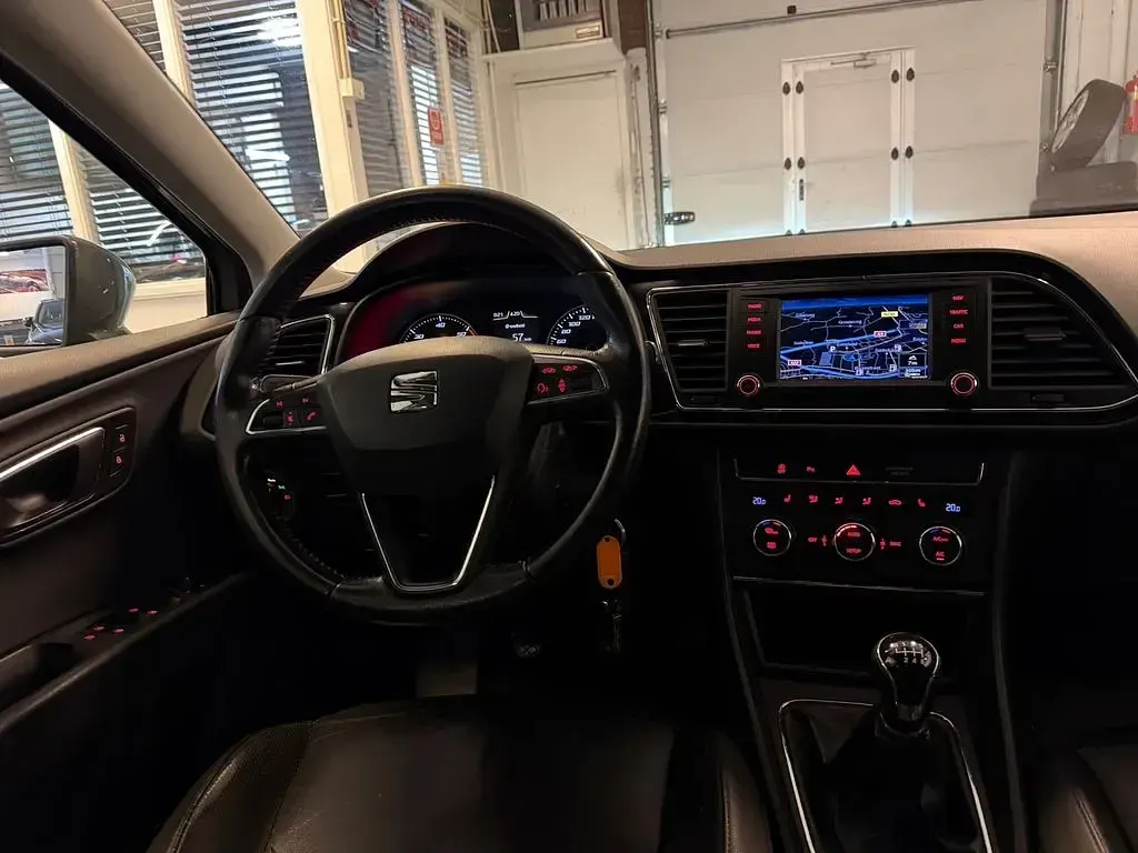 Używany Seat Leon ST Style 110 KM (80 kW) 2014 Szary Kombi
