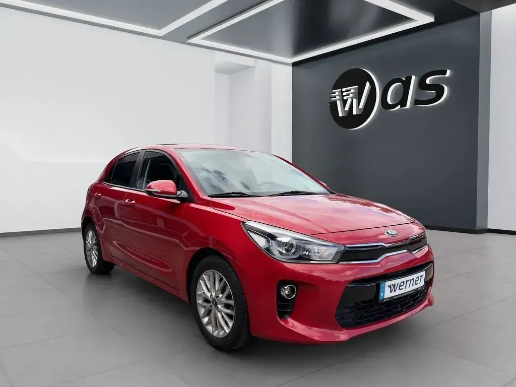 Gebraucht Kia Rio DREAM-TEAM Edition 101 PS (74 kW) 2019 Rot Limousine