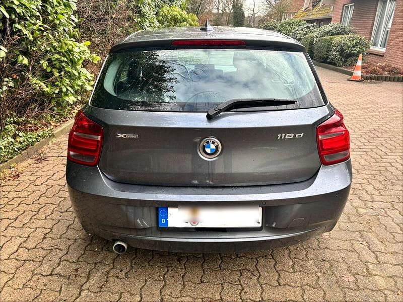 Gebraucht BMW 118 Advantage 143 PS (105 kW) 2014 Grau Kleinwagen