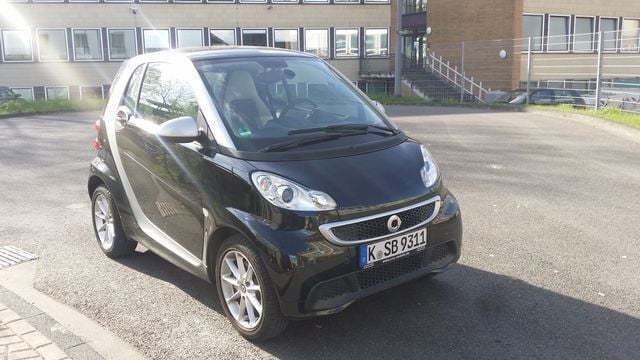 Gebraucht Smart ForTwo Coupé 71 PS (52 kW) 2012 Schwarz Coupé