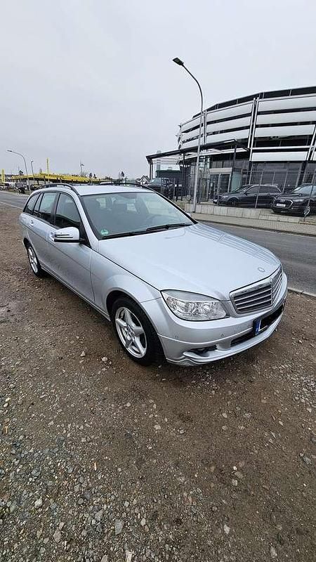 Gebraucht Mercedes C200 Classic 184 PS (135 kW) 2009 Kombi