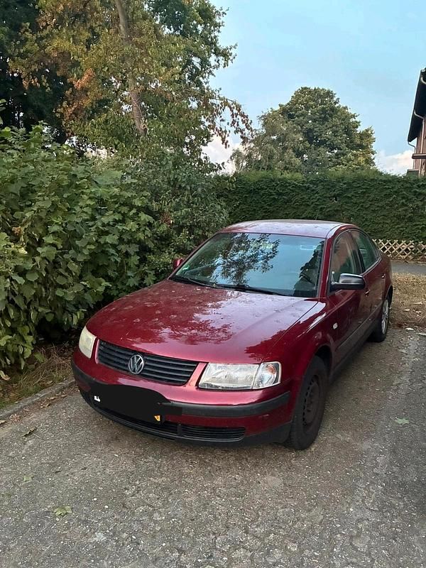 Rot Gebraucht 2000 VW Passat Limousine | 400 € (Superpreis) - Bild 1/2