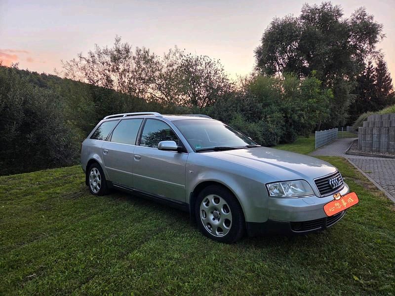 Silber Gebraucht 2001 Audi A6 Kombi | 3.350 € (Fairer Preis) - Bild 1/4