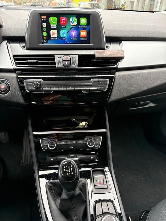 Gebraucht BMW 218 Active Tourer Advantage 136 PS (100 kW) 2016 Grau Van / Kleinbus