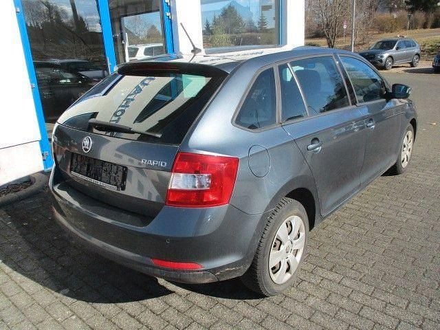 Gebraucht Skoda Rapid Ambition 90 PS (66 kW) 2016 Grau Kleinwagen