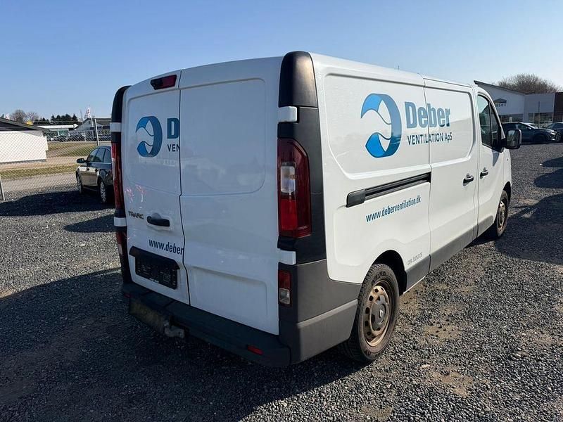 Gebraucht Renault Trafic Komfort 120 PS (88 kW) 2018 Weiß Van / Kleinbus