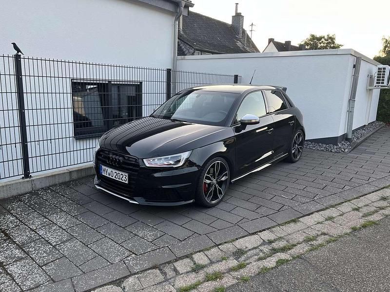 Schwarz Gebraucht 2015 Audi S1 Sportback Sport Kleinwagen | 26.400 € - Bild 1/4
