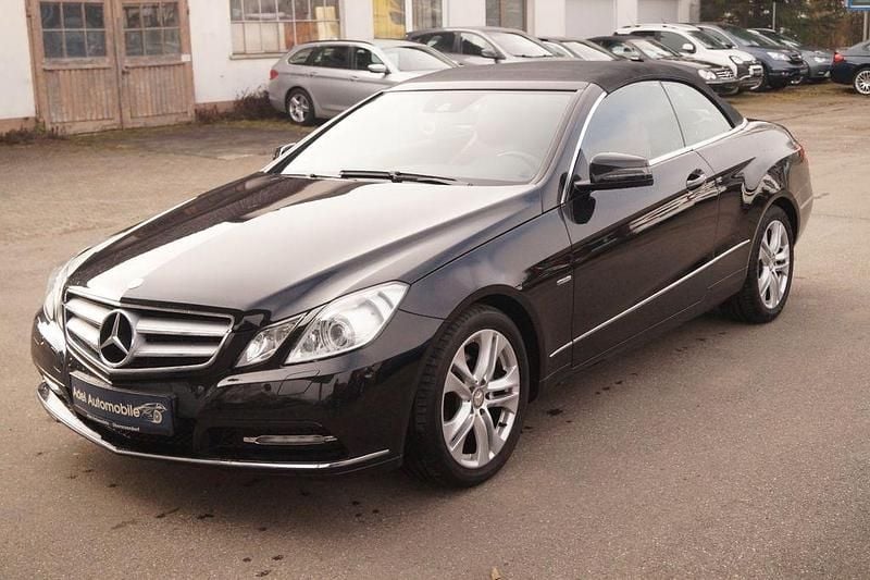 Gebraucht Mercedes E200 184 PS (135 kW) 2012 Schwarz Cabrio