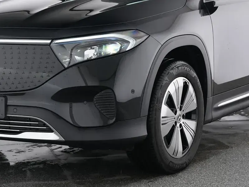 Gebraucht Mercedes EQB300 Advanced Plus 168 kW (229 PS) 2025 Schwarz SUV