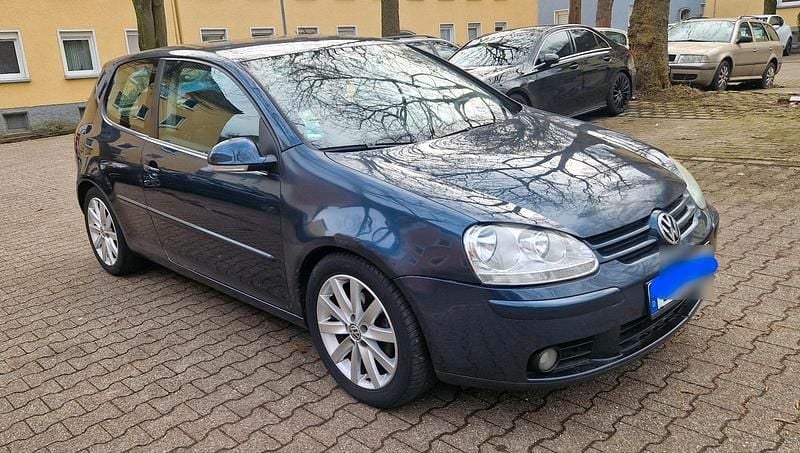 Gebraucht VW Golf IV Edition 140 PS (102 kW) 2005 Grau Limousine