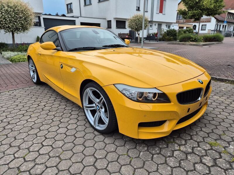 Gelb Gebraucht 2011 BMW Z4 Pure Impulse Cabrio | 19.900 € (Fairer Preis) - Bild 1/4