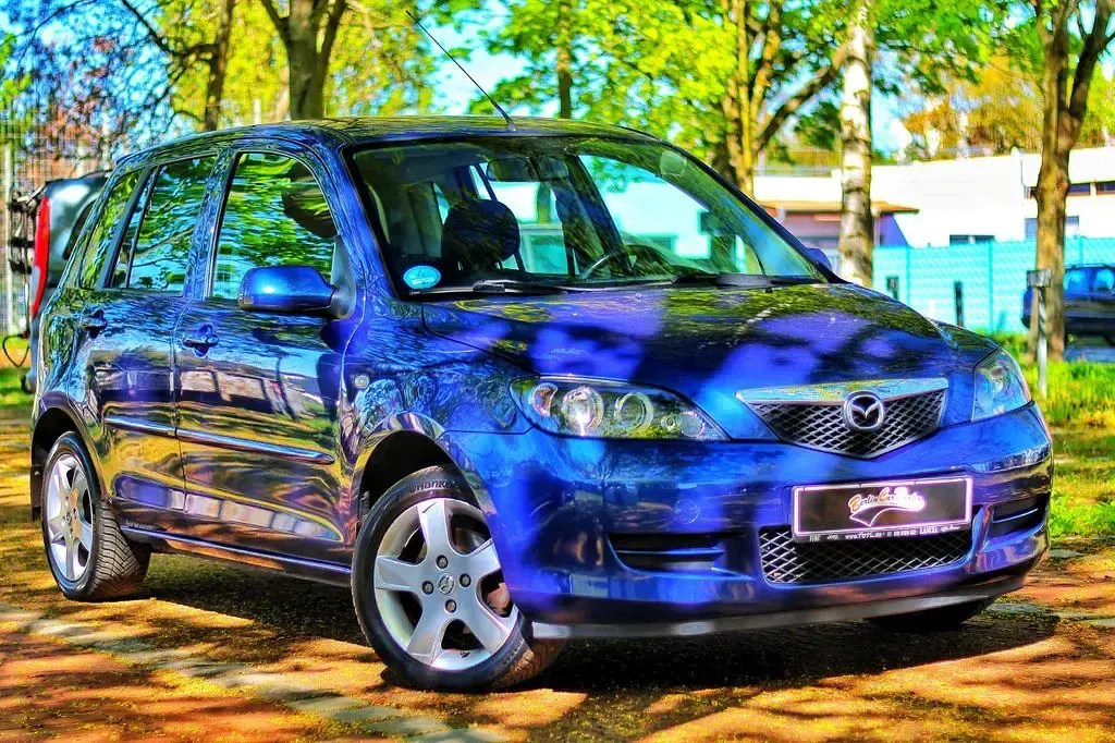 Usata Mazda 2 80 CV (58 kW) 2007 Blu Utilitaria