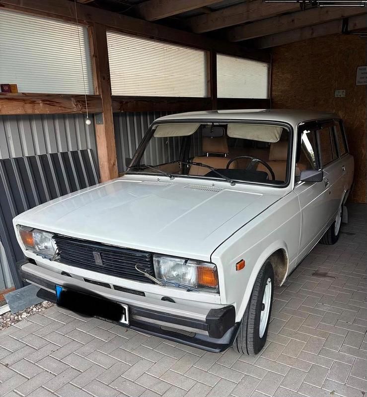 Gebraucht 1986 Lada 2104 Kombi | 6.500 € - Bild 1/4
