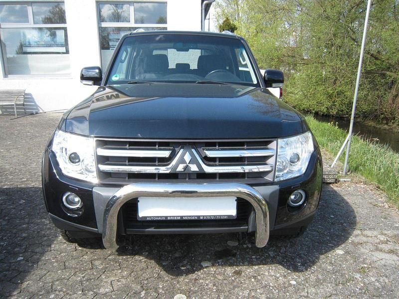 Gebraucht Mitsubishi Pajero Instyle 170 PS (125 kW) 2007 Schwarz SUV