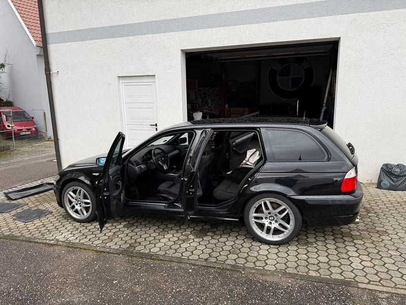 Gebraucht BMW 330 Performance 231 PS (169 kW) 2003 Schwarz Kombi