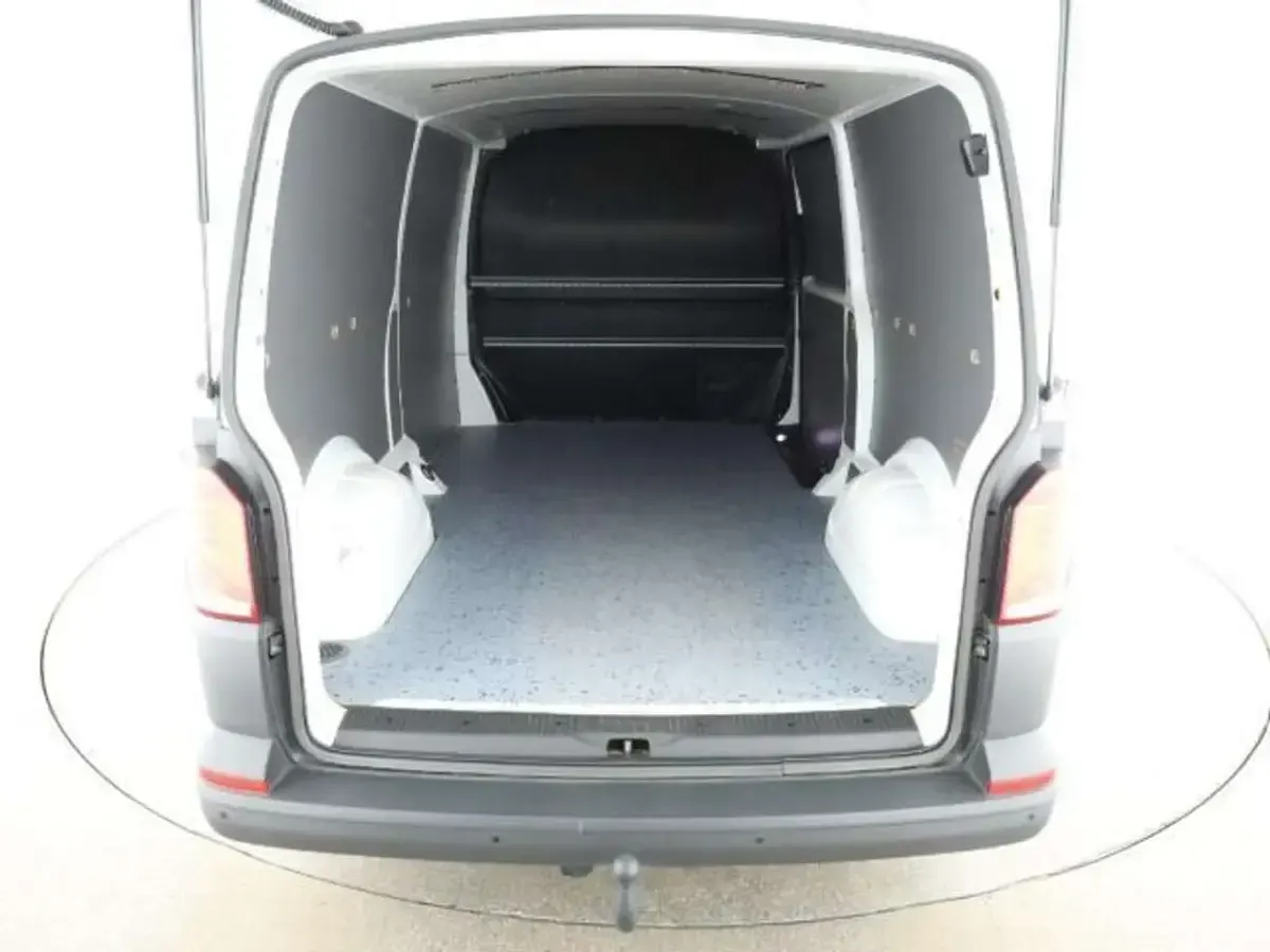 Gebraucht VW Transporter 83 kW (113 PS) 2021 Candyweiß Van