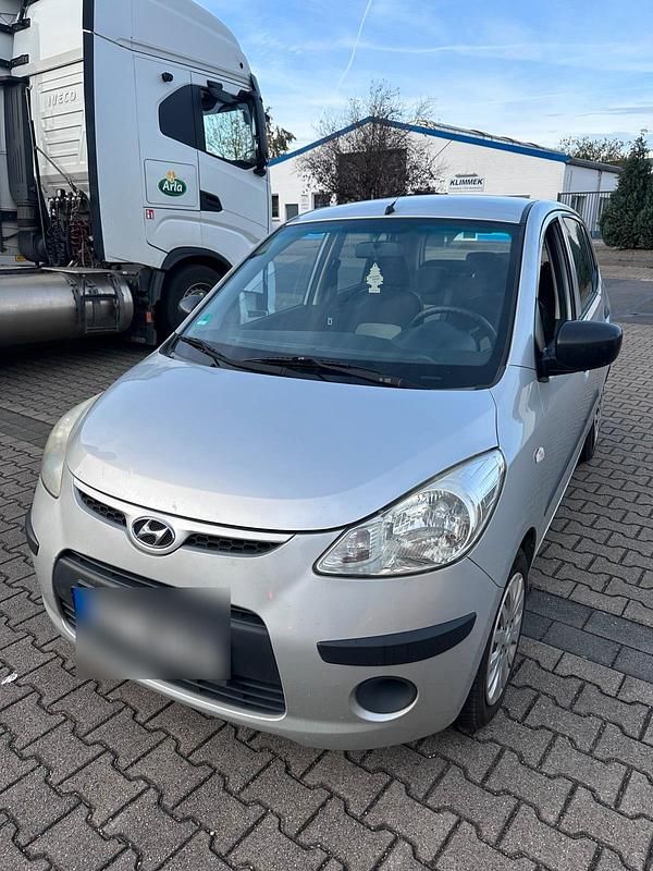 Silber Gebraucht 2010 Hyundai i10 Kleinwagen | 1.350 € (Teuer) - Bild 1/4