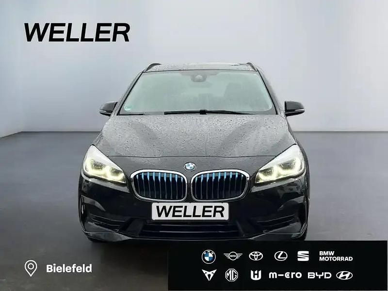 Gebraucht BMW 225 Advantage 224 PS (164 kW) 2018 Saphirschwarz Van / Kleinbus