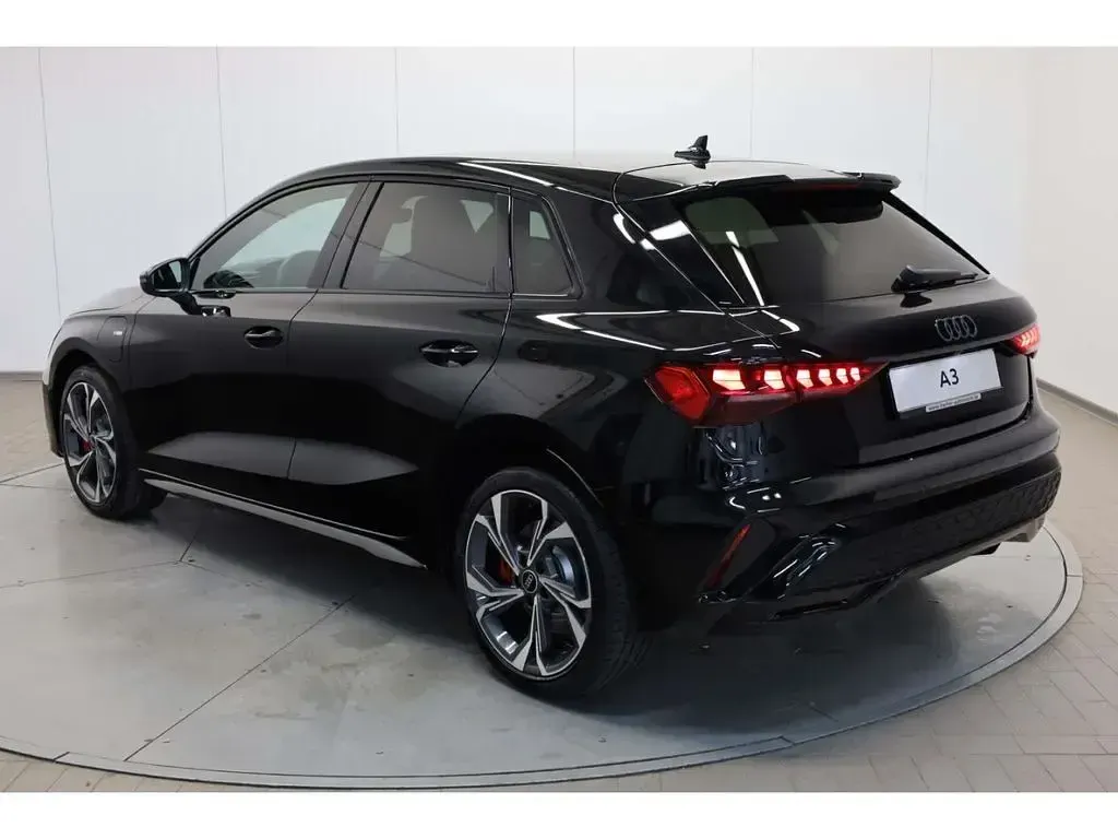 Neu Audi A3 S-Line 272 PS (200 kW) 2026 Mythosschwarz metallic Limousine