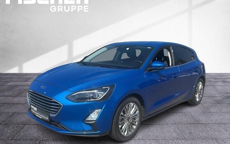 Blau Gebraucht 2020 Ford Focus Titanium Limousine | 18.290 € (Fairer Preis) - Bild 1/4