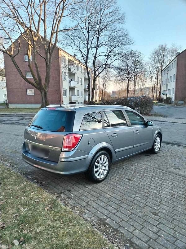 Gebraucht Opel Astra 105 PS (77 kW) 2005 Grau Kombi