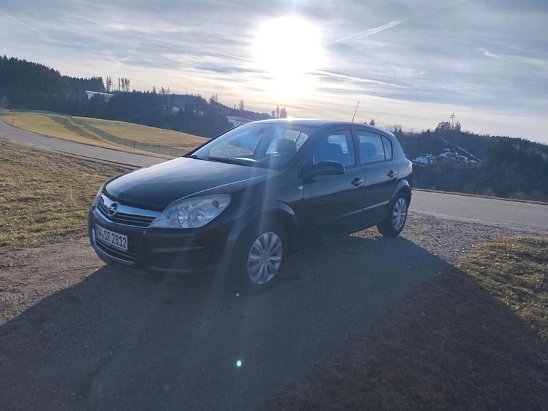 Gebraucht Opel Astra 116 PS (85 kW) 2007 Schwarz Kleinwagen