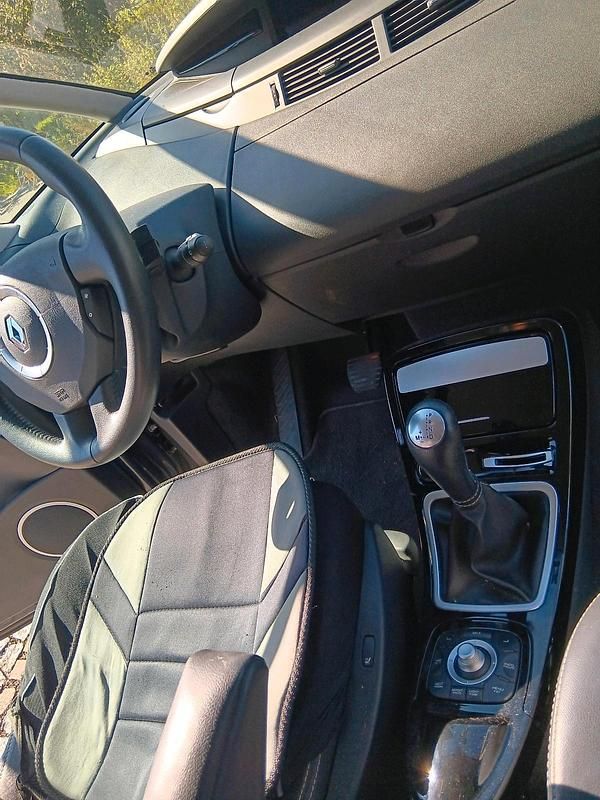 Gebraucht Renault Espace 150 PS (110 kW) 2012 Grau Van / Kleinbus