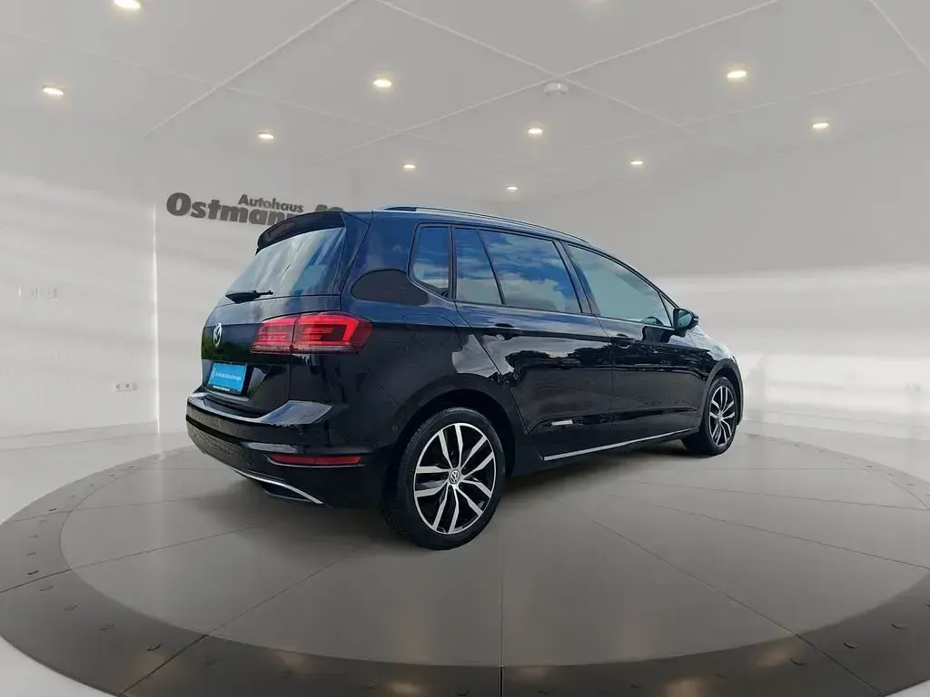 Gebraucht VW Golf Sportsvan Join 131 PS (96 kW) 2018 Schwarz Van / Kleinbus