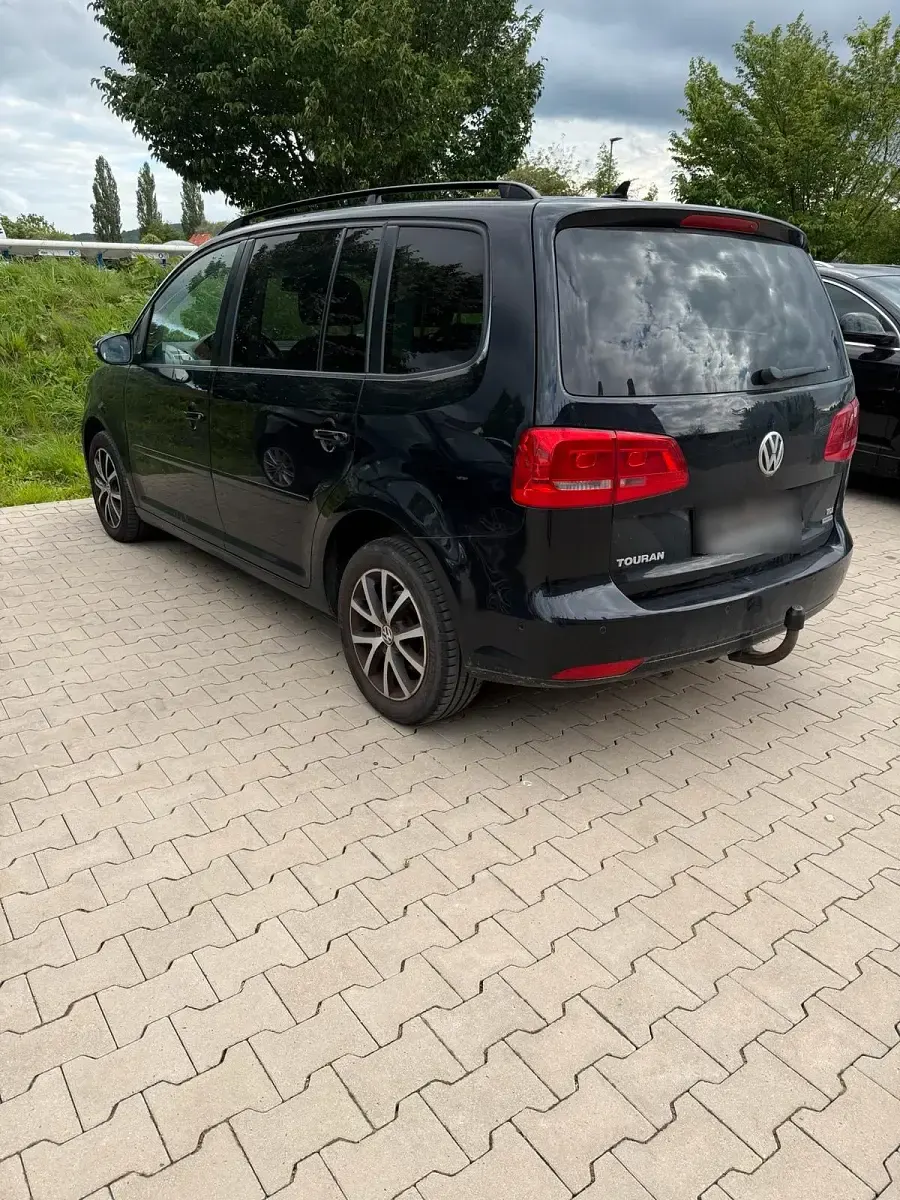 Gebraucht VW Touran 105 PS (77 kW) 2012 Schwarz Van / Kleinbus