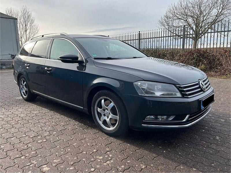 Gebraucht VW Passat Highline 170 PS (125 kW) 2012 Grau Kombi
