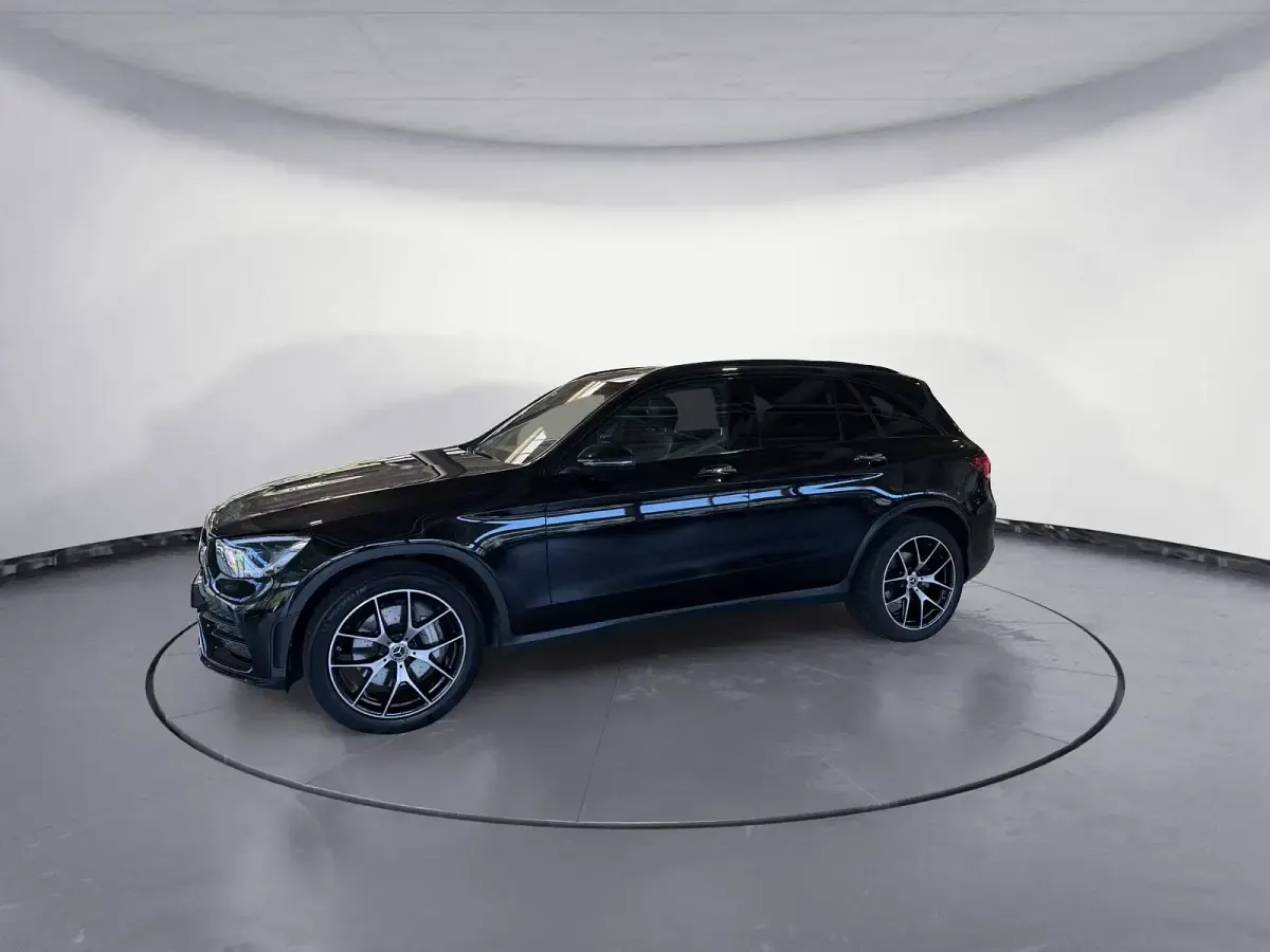 Gebraucht Mercedes GLC400d AMG line 330 PS (242 kW) 2020 Schwarz Limousine