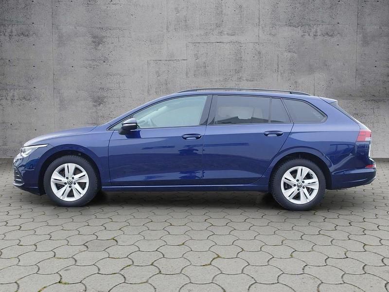 Gebraucht VW Golf VIII S 150 PS (110 kW) 2022 Atlantik blue metallic Kombi