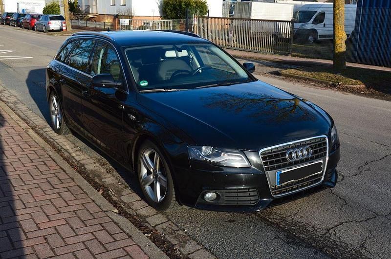 Gebraucht Audi A4 Design 160 PS (117 kW) 2011 Schwarz Kombi