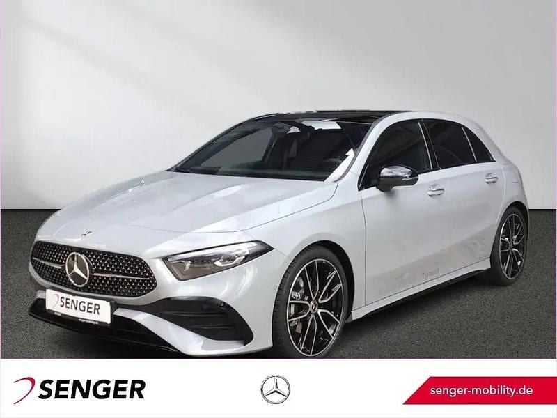 Manufaktur lack manufaktur alp Gebraucht 2025 Mercedes A180 AMG Limousine | 33.440 € (Fairer Preis) - Bild 1/1