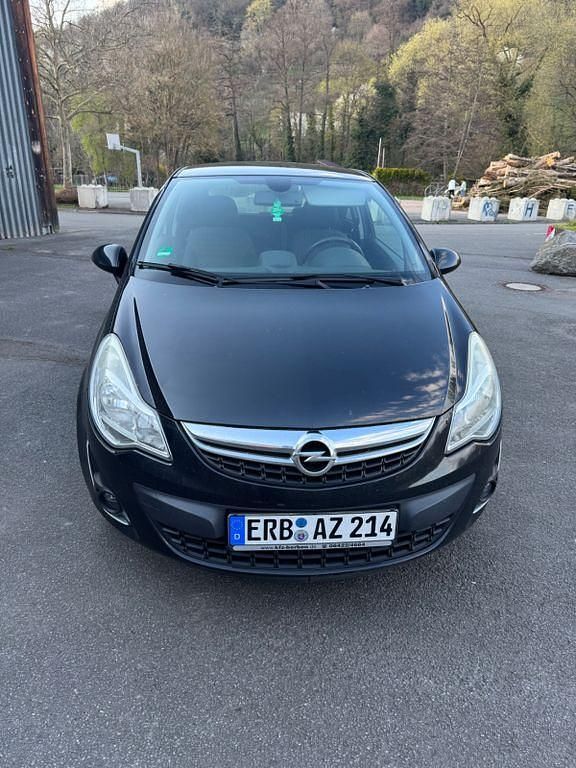 Gebraucht Opel Corsa Innovation 101 PS (74 kW) 2013 Schwarz Kleinwagen