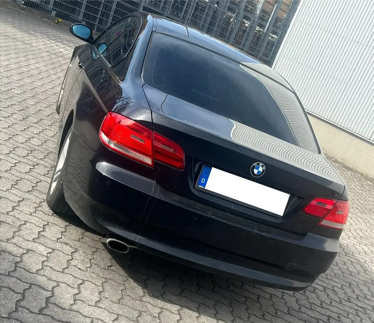 Gebraucht BMW 320 170 PS (125 kW) 2008 Schwarz Coupé