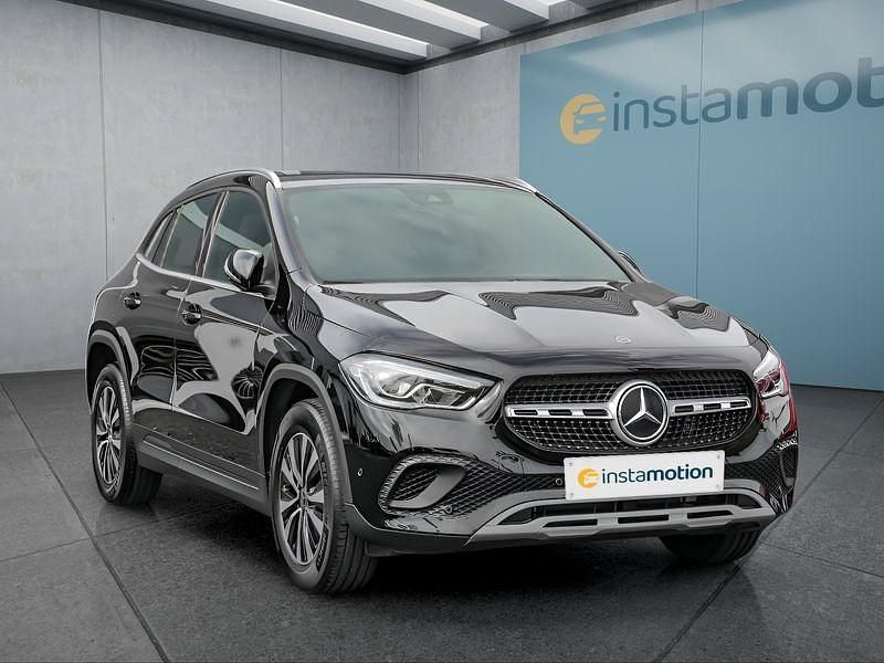 Schwarz Gebraucht 2020 Mercedes GLA200 SUV | 31.199 € (Guter Preis) - Bild 1/4