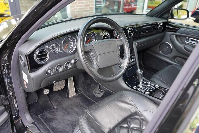 Gebraucht Bentley Arnage 507 PS (372 kW) 2007 Schwarz Limousine