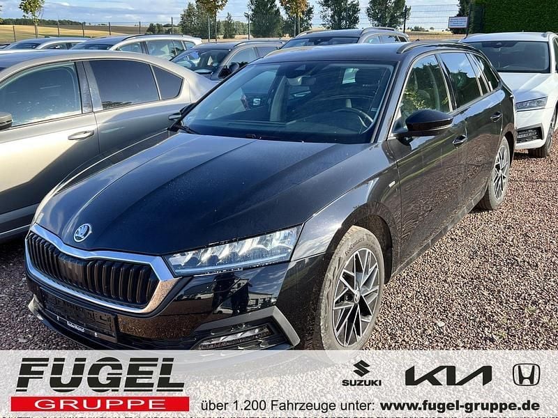 Schwarzmagic perleffekt Gebraucht 2022 Skoda Octavia Clever Kombi | 20.999 € (Guter Preis) - Bild 1/4