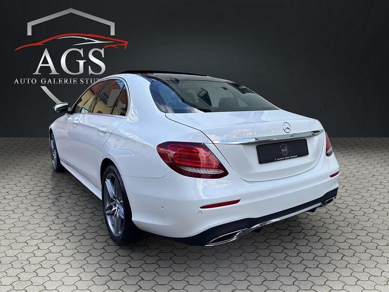 Gebraucht Mercedes E220 194 PS (142 kW) 2016 Weiß Limousine