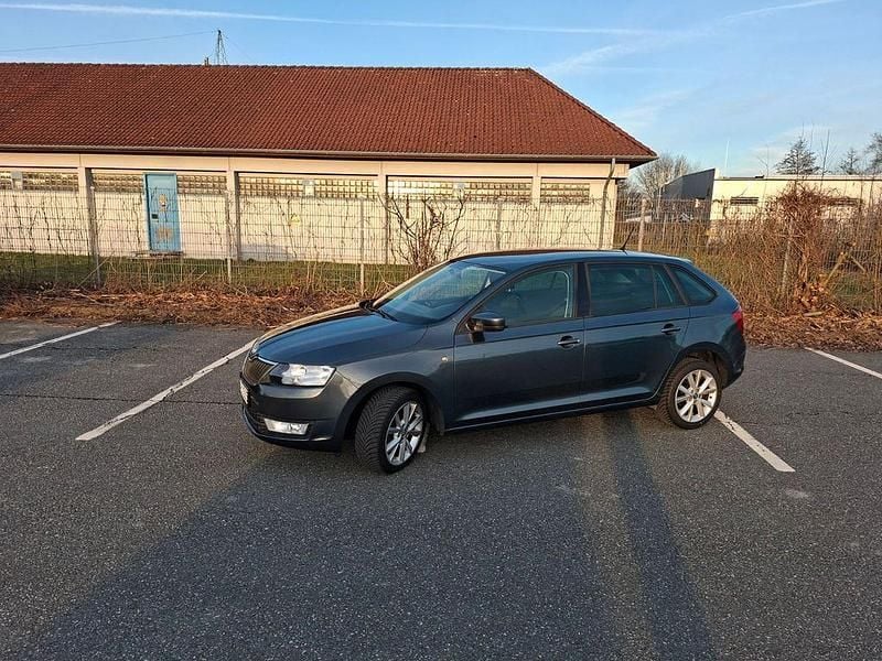 Gebraucht Skoda Rapid Ambition 90 PS (66 kW) 2014 Grün Kleinwagen