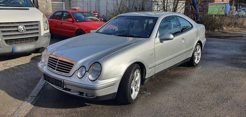 Gebraucht Mercedes CLK200 136 PS (100 kW) 1999 Silber Coupé