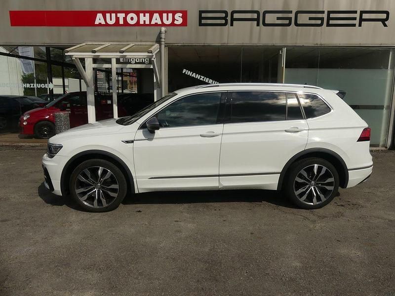 Weiß Gebraucht 2019 VW Tiguan Allspace Highline SUV | 25.990 € (Fairer Preis) - Bild 1/4