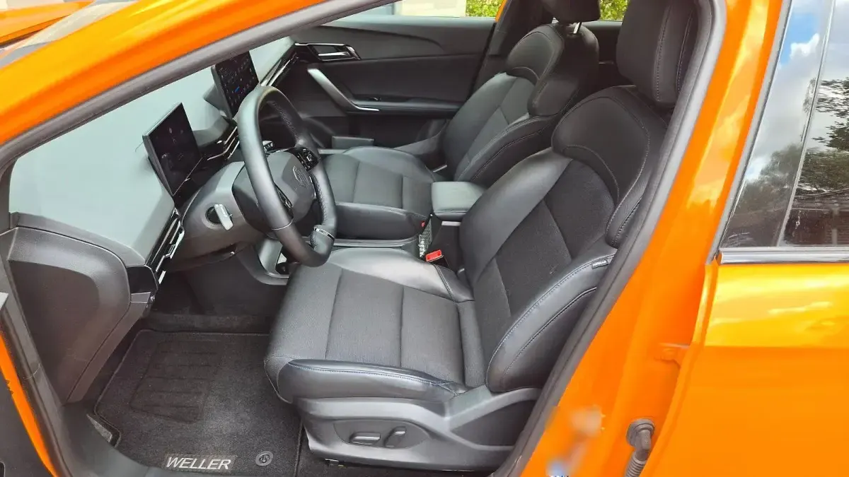 Gebraucht MG MG4 EV Luxury 150 kW (204 PS) 2023 Orange Kleinwagen