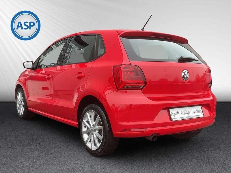 Gebraucht VW Polo Highline 110 PS (80 kW) 2014 Rot (flashrot) Kleinwagen