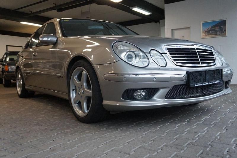 Gebraucht Mercedes E500 Avantgarde 306 PS (225 kW) 2004 Gold Limousine