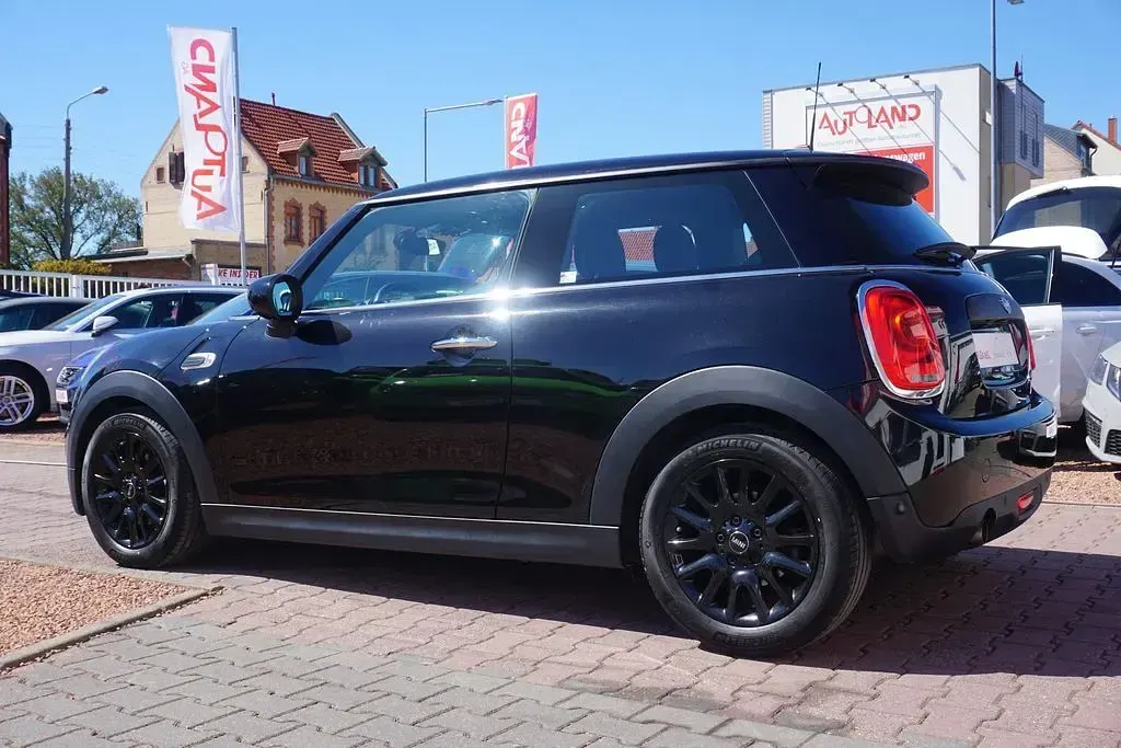 Occasion Mini Cooper 102 PK (75 kW) 2020 Zwart Hatchback