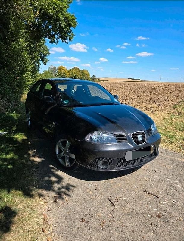 Schwarz Gebraucht 2007 Seat Ibiza Limousine | 800 € (Guter Preis) - Bild 1/4