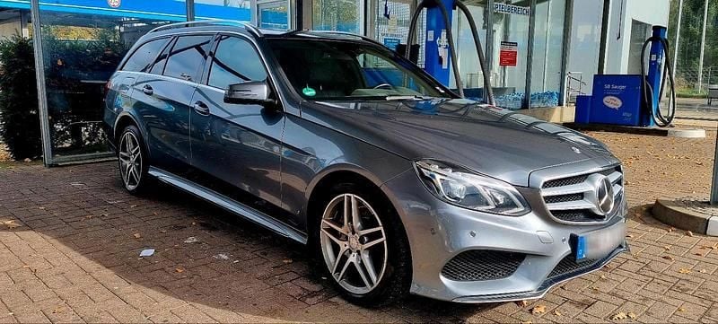 Gebraucht Mercedes E350 258 PS (189 kW) 2015 Grau Kombi